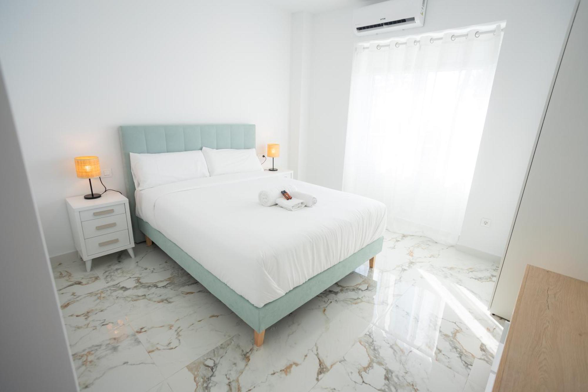 L&G Apartments Bahia Suite Alicante Exterior photo